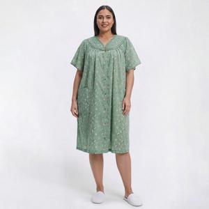 Plus Size Moon to Noon Trapunto Floral Snap Robe